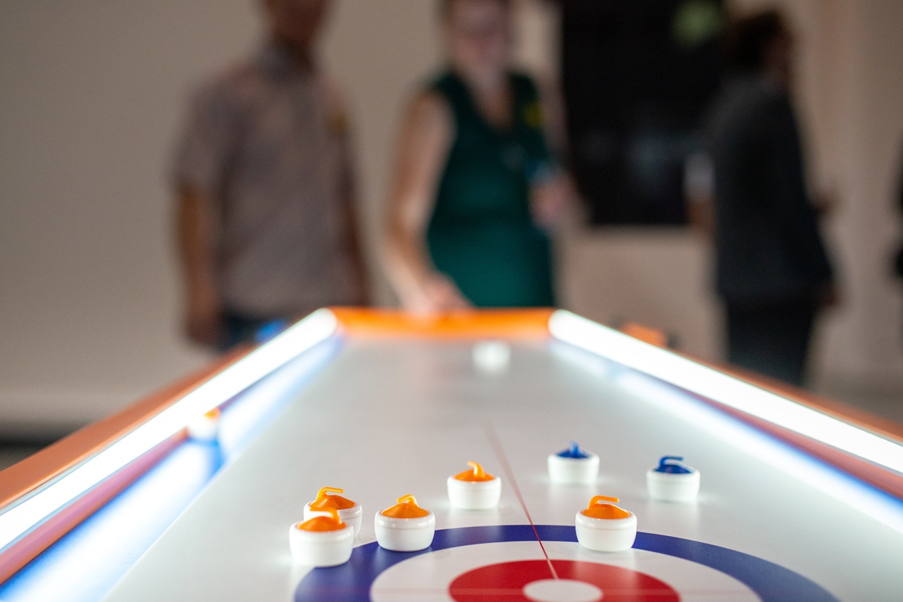 CURLING - NOVÁ ORIGINÁLNÍ HRA NA BOWLINGU